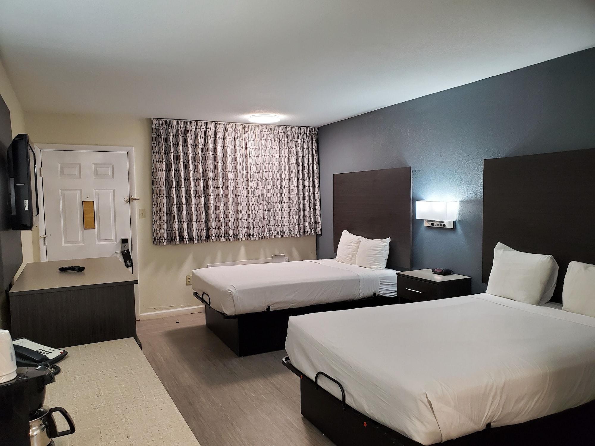 Days Inn By Wyndham לאוטון מראה חיצוני תמונה