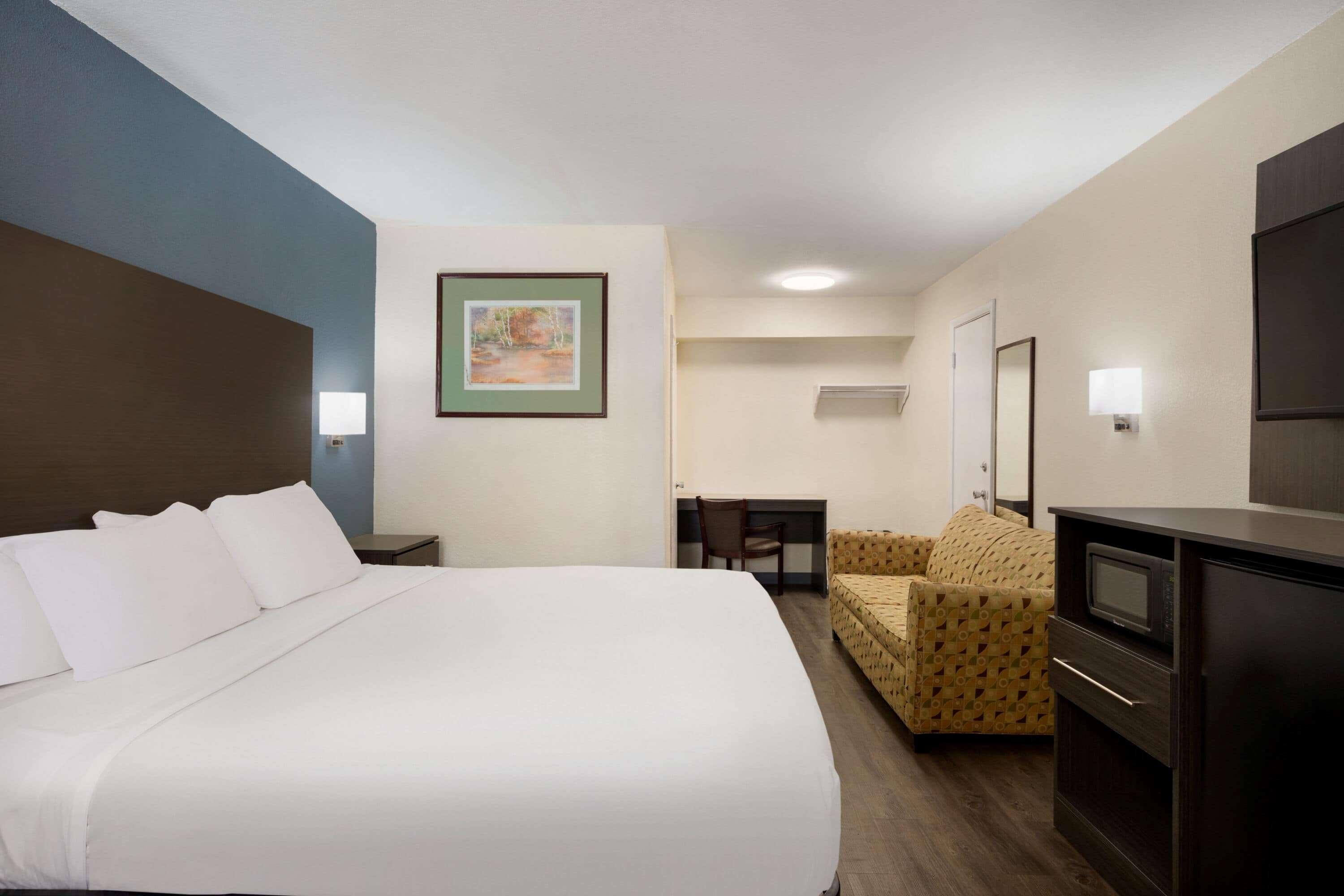 Days Inn By Wyndham לאוטון מראה חיצוני תמונה