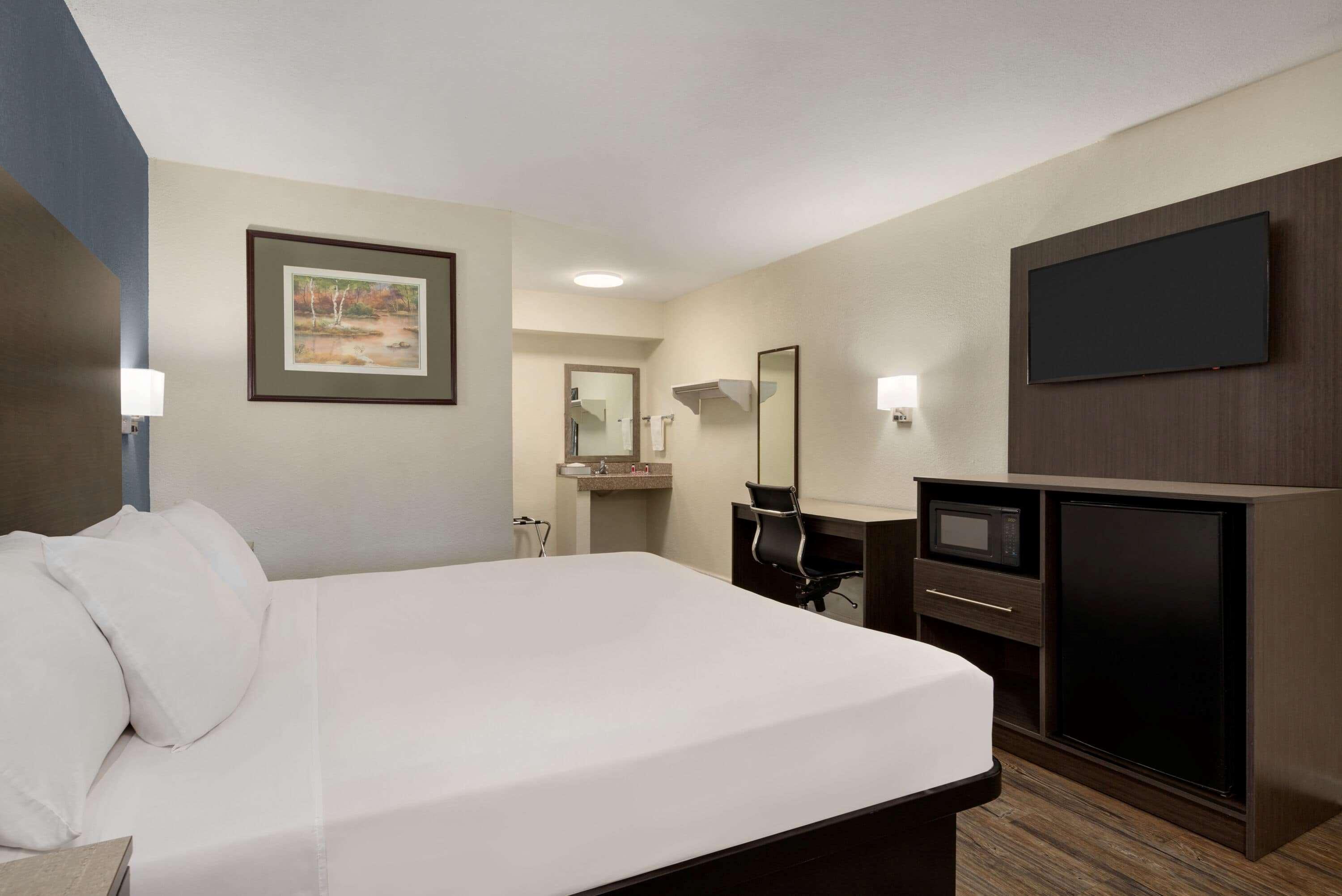 Days Inn By Wyndham לאוטון מראה חיצוני תמונה