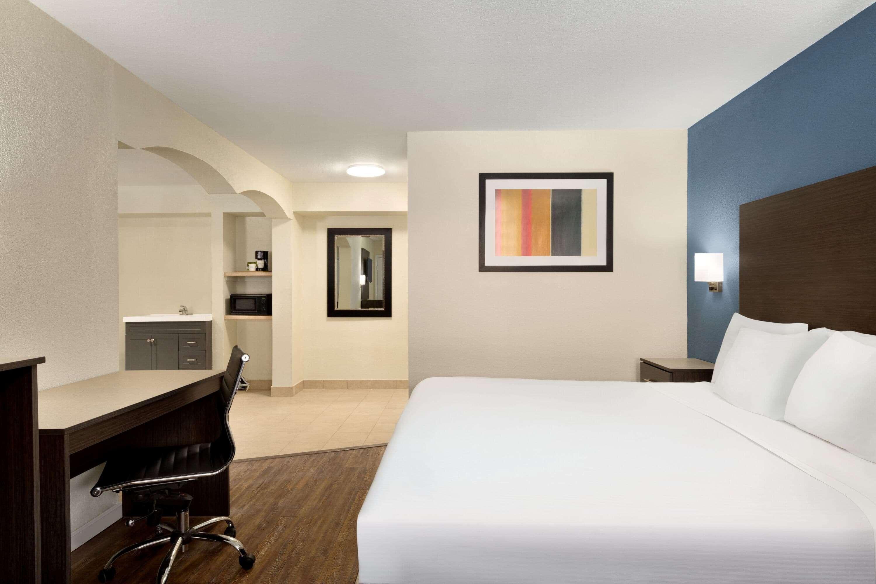 Days Inn By Wyndham לאוטון מראה חיצוני תמונה